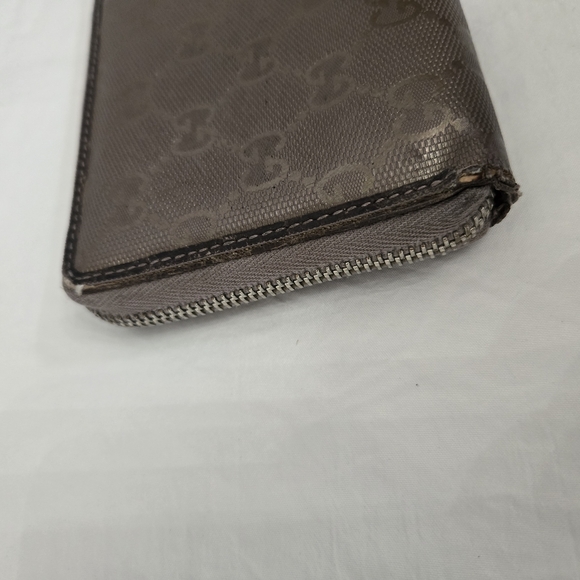 Gucci Brown Monogram Wallet with Silver Charm - Picture 12 of 13